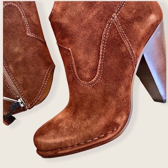 Frye Madeline Short Dark Brown Suede Zip Up Southwestern Heeled Pointy AnkleBoot - Picture 12 of 16